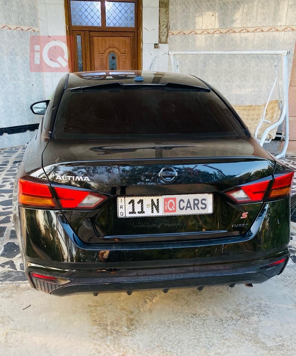 نیسان ئەلتیما